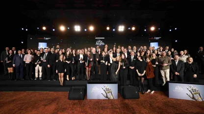 The ONE Awards’ta bilgisayar kategorisinde "Yılın İtibarlı Markası" ödülü