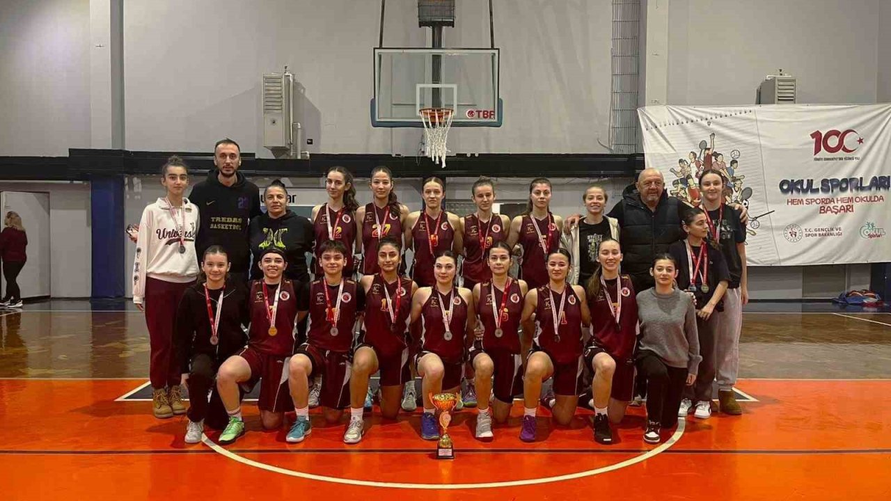 TREDAŞ Spor Kulübü U18 Kız Takımı namağlup il şampiyonu oldu