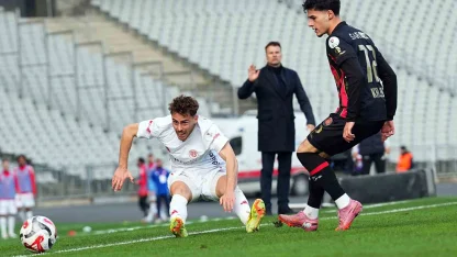 Trendyol Süper Lig: Fatih Karagümrük: 1 - Antalyaspor: 0 (Maç sonucu)