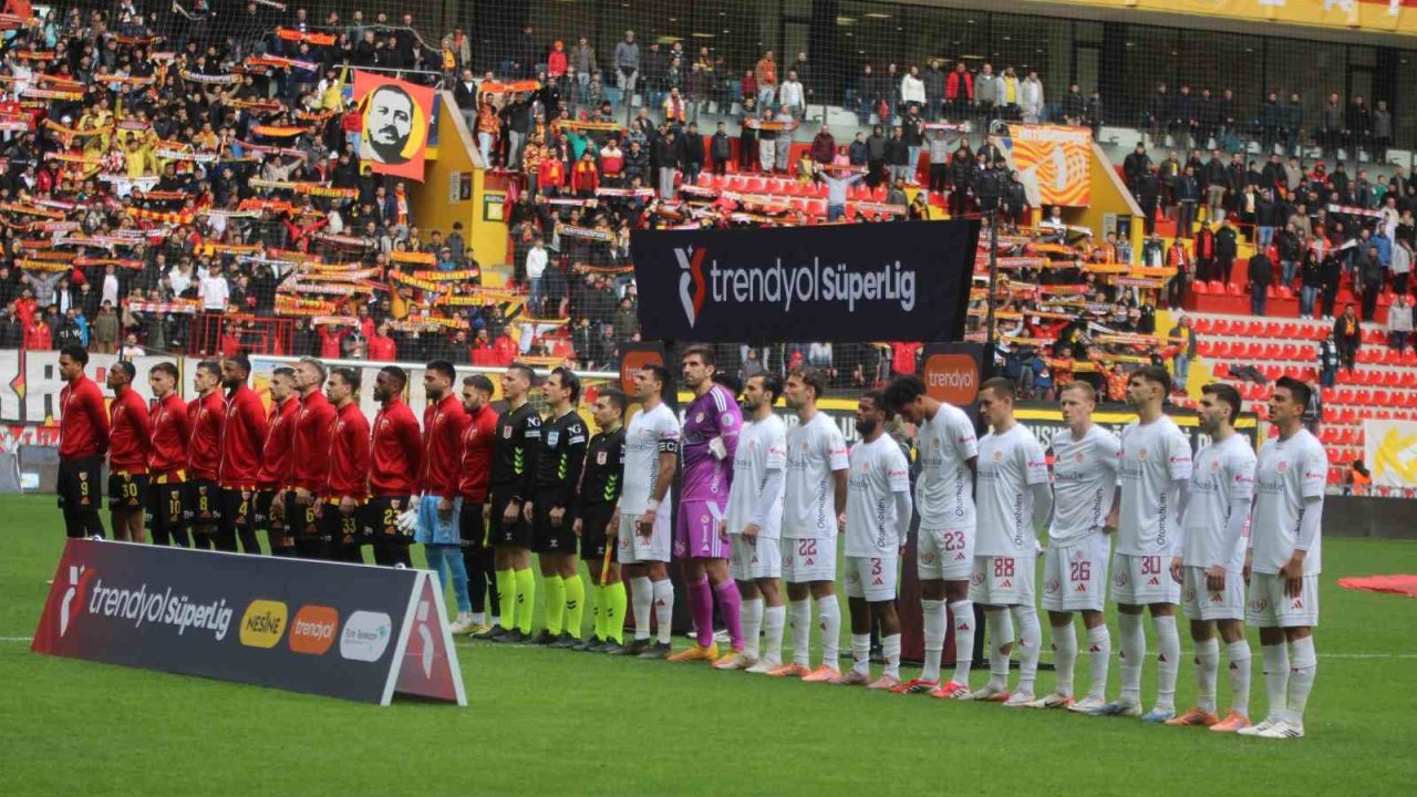 Trendyol Süper Lig: Kayserispor: 0 - Antalyaspor: 0 (Maç devam ediyor)