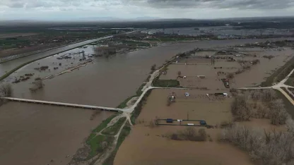 Tunca ve Meriç’te taşkın havadan görüntülendi