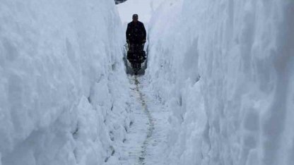 Tunceli’de kar kalınlığı insan boyunu geçti