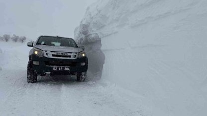Tunceli’de karla mücadele çalışmaları gece gündüz sürüyor