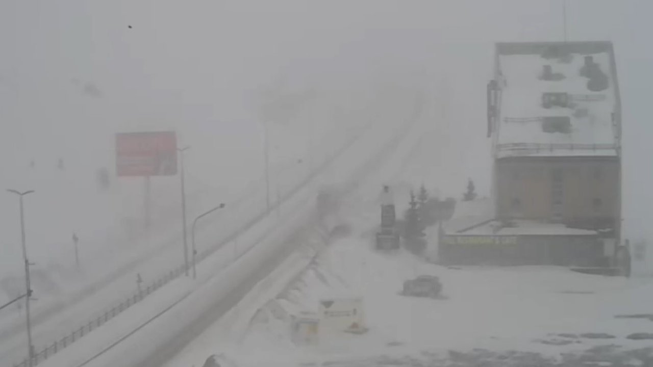 Ulaşıma kar ve tipi engeli