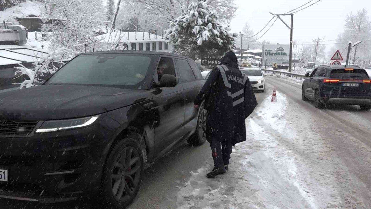Uludağ’a çıkanlara jandarma izin vermedi