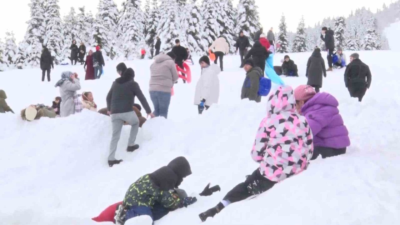 Uludağ’da sömestir tatilinin son gününde yoğunluk sürüyor