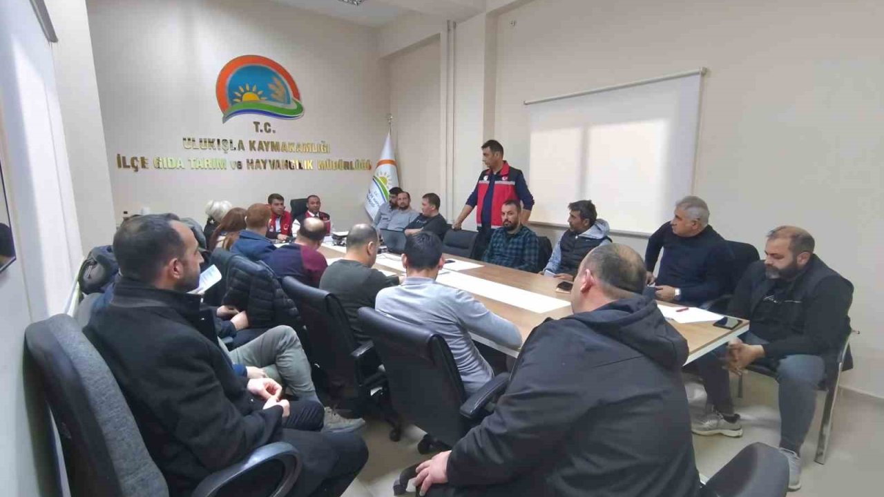 Ulukışla’da kanatlı hayvan ve yumurta üreticilerine eğitim