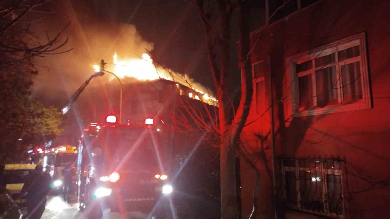 Üsküdar’da korkutan yangın