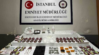 Uyuşturucuyu teybin arkasındaki düzenekte zulalamışlar