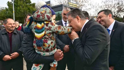 Vali Dr. Erdinç Yılmaz Sivrihisar’da coşkuyla karşılandı