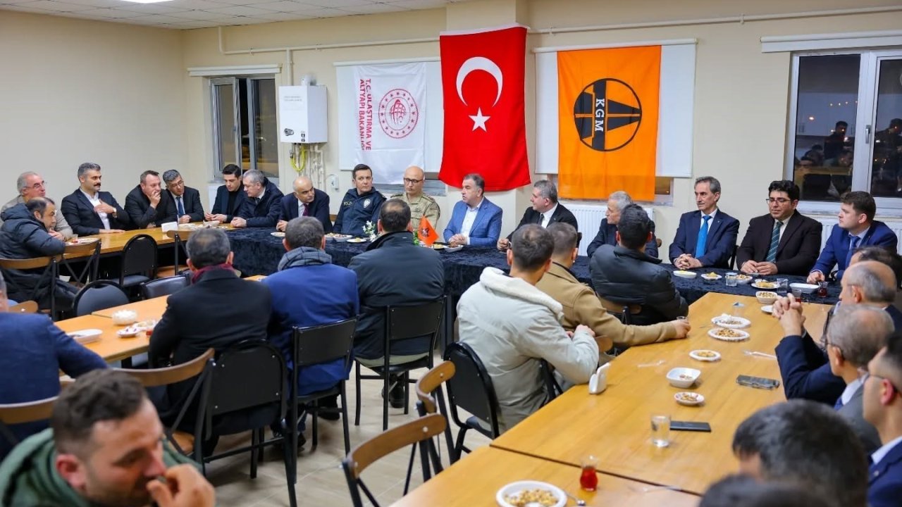 Vali Eldivan karayolları personeliyle buluştu