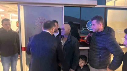 Vali Hacıbektaşoğlu maden ocağındaki göçükte yaralanan işçiyi hastanede ziyaret etti
