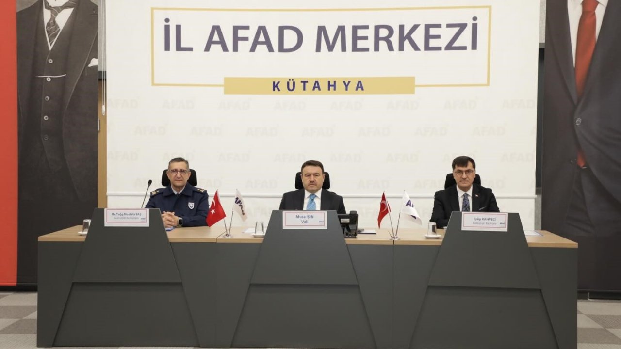 Vali Işın: "Depreme karşı en önemli husus, önceden tedbir almaktır"