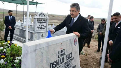 Vali Yılmaz, Şehit Jandarma Onbaşı Osman Gıcı’nın kabrini ziyaret etti