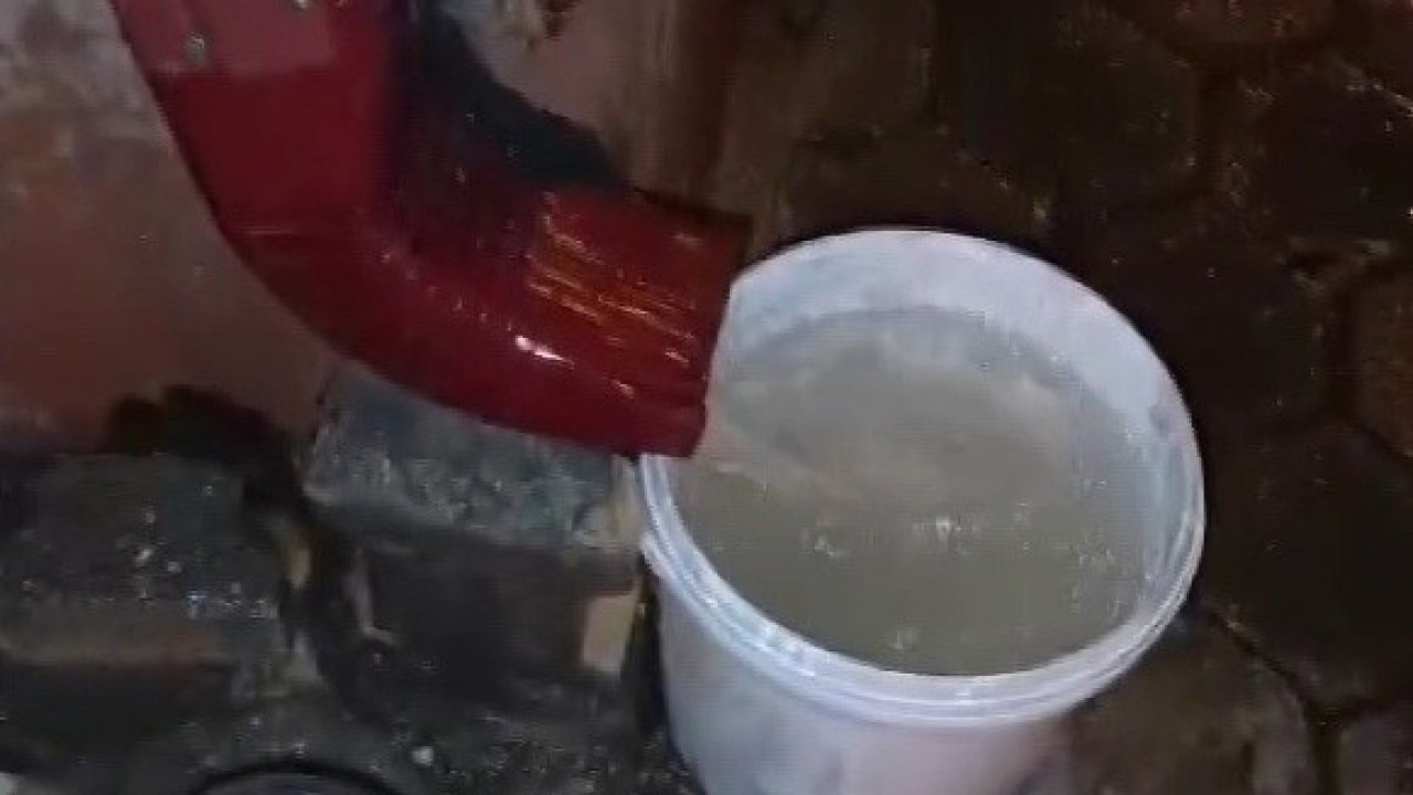 Velilerden ani su kesintisine tepki