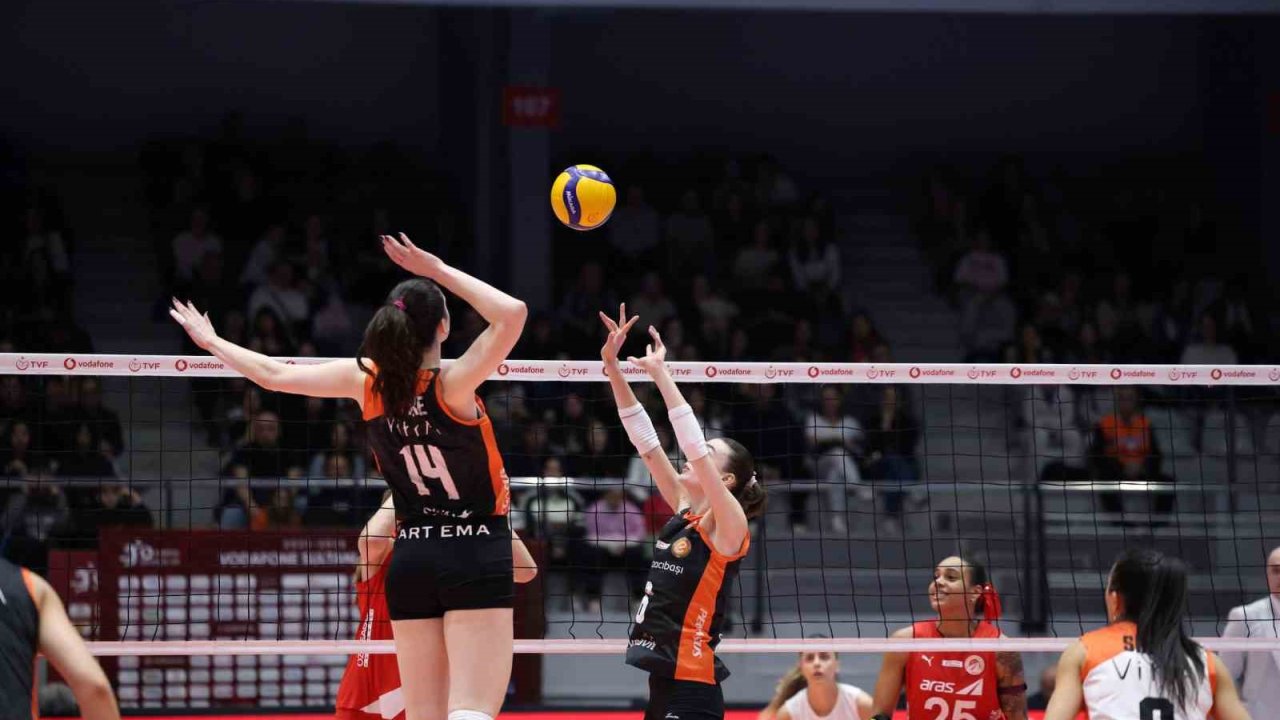 Vodafone Sultanlar Ligi: Aras Kargo: 3 - Eczacıbaşı Dynavit: 2