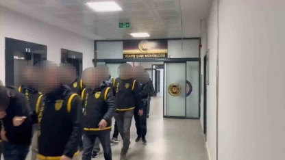 Yalova’da kuyumcuyu soyan 4 şüpheli tutuklandı