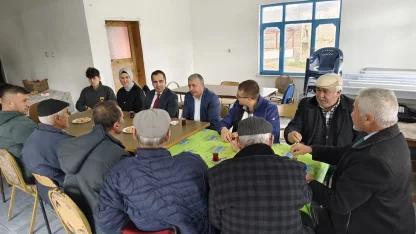 Yenipazar’da vatandaşlarla birebir temas