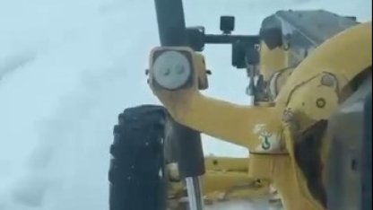 Yozgat’ta karla mücadele sürüyor