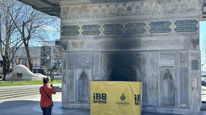 300 yıllık Tophane Çeşmesi ateş yakılması sonucu zarar gördü