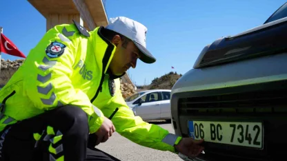 43 ilin geçiş güzergahında APP plakalı araçlar durduruldu: Sürücülere uyarı yapıldı