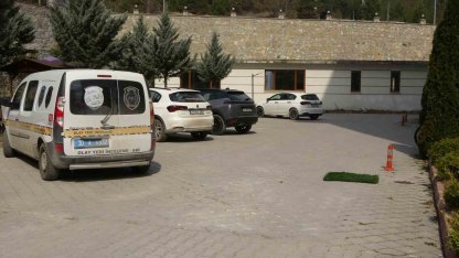 8’inci kattaki balkondan düşen genç hayatını kaybetti