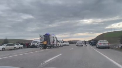 Adıyaman’da hafif ticari araç otomobille çarpıştı: 5 yaralı