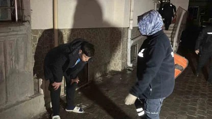 Aksaray’da apartmanda yangın paniği: 6 kişi dumandan etkilendi