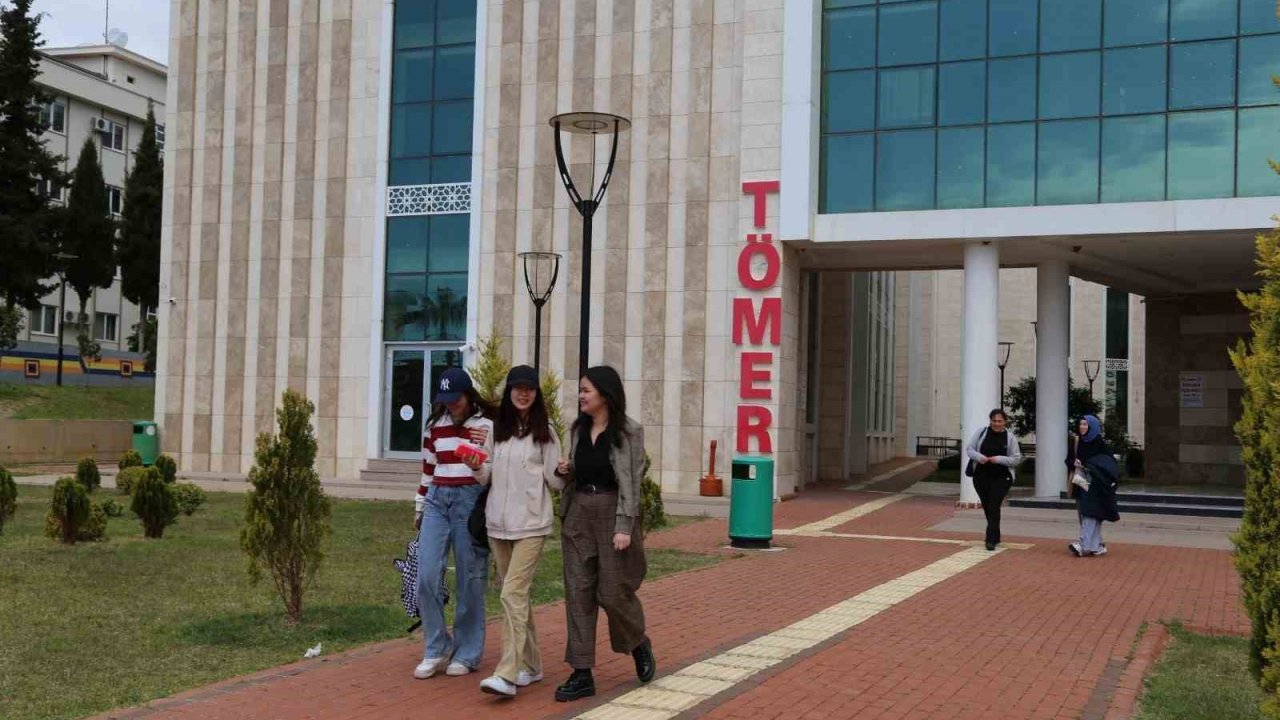 ALKÜ, yabancılara Türkçe öğretimi için sertifika programı başlatıyor