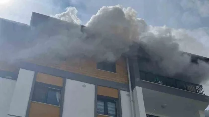 Antakya’da alevlere teslim olan ev kullanılmaz hale geldi