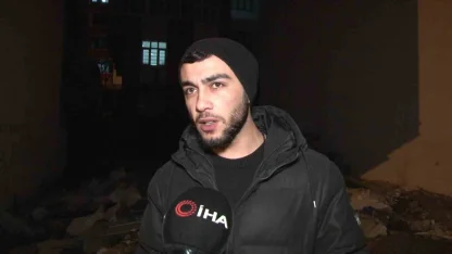 Arnavutköy’de kamyonet sürücüsü otomobile çarpıp kaçtı