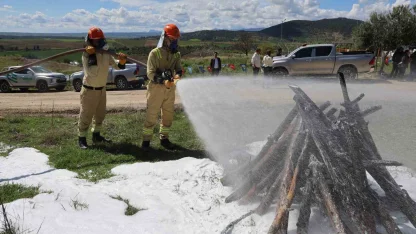 Ateş savaşçılarının TOY’u nefes kesti