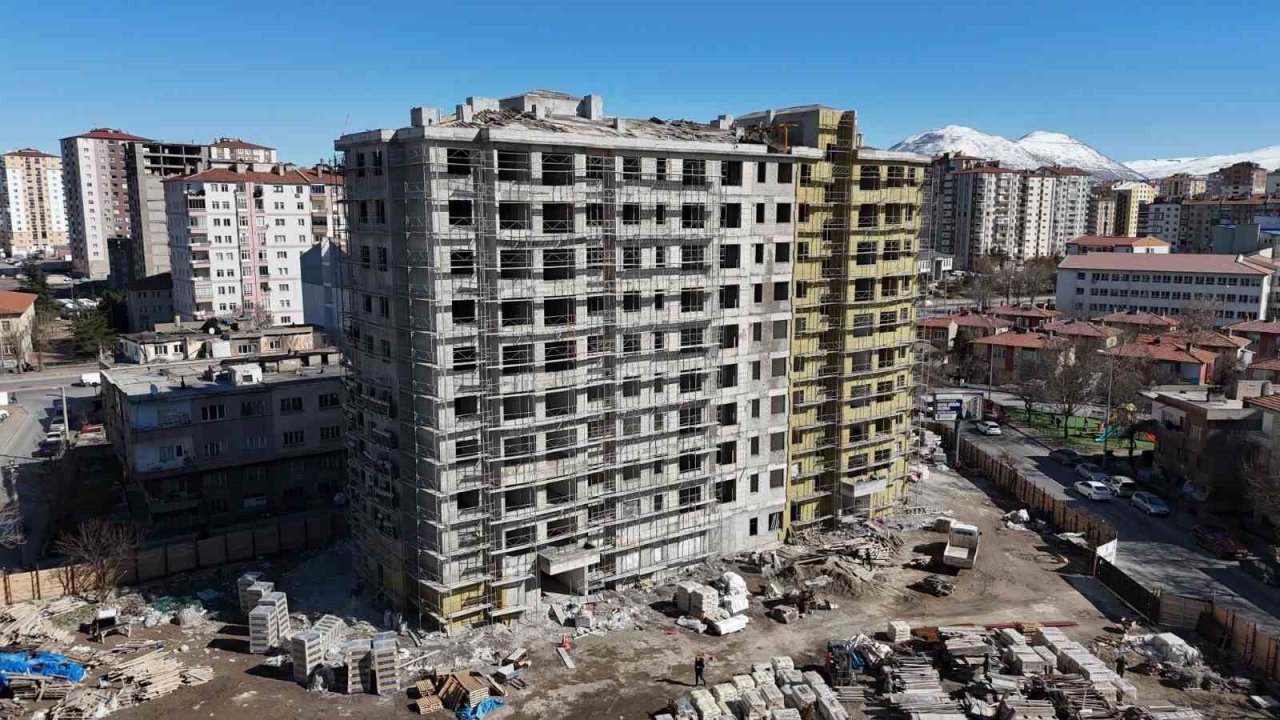 Aydınlıkevler’de kentsel dönüşüm hızla yükseliyor