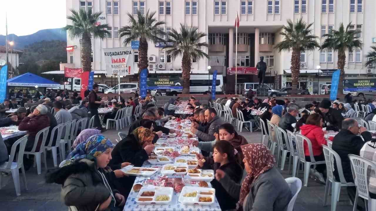 Aydınlılar, Büyükşehirin iftar sofralarında buluşuyor