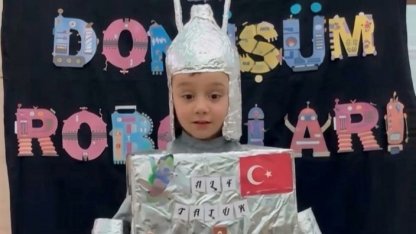 Aydıntepe’de geri dönüşüm malzemeleriyle robot defilesi yapıldı
