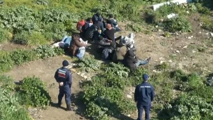 Ayvalık’ta 3’ü çocuk 25 göçmen yakalandı