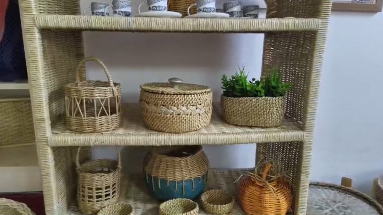 Bafra’da atık kağıtlar sanata dönüşüyor