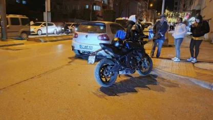 Bafra’da motosiklet otomobile çarptı: 1 yaralı