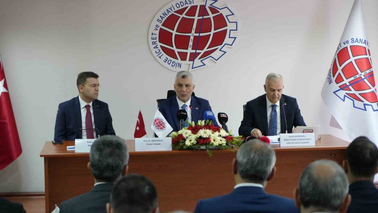 Bakan Bolat: "Kuzey ve güneyimizde mini dünya savaşı var. Türkiye bunlardan kendini korumayı başardı"