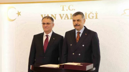 Bakan Çiftçi Van’da