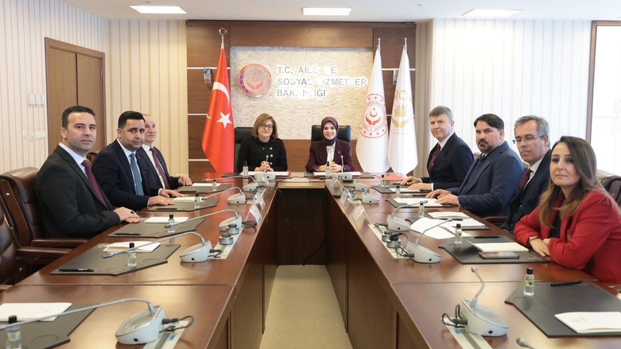 Bakan Göktaş: "Büyüklerimizin refahını ve sosyal hayata katılımını artıracak çalışmaları yaygınlaştırıyoruz"