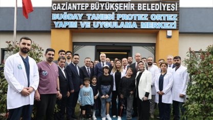 Bakan Işıkhan, Gaziantep Protez-Ortez Merkezi’nde engelli bireylerle bir araya geldi