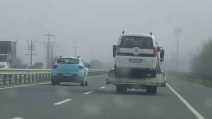 Balıkesir’de yoğun sis sürücülere zor anlar yaşatıyor