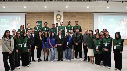 Başkan Aras: "Ata mirası kurumlarımıza sahip çıkmamız gerekir"