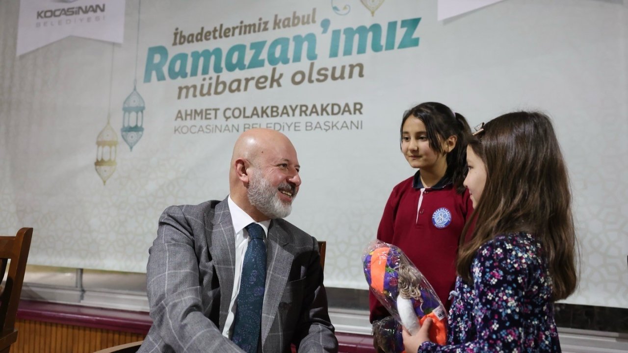 Başkan Çolakbayrakdar: "Hemşehrilerimizin huzurlu bir bayram geçirmeleri için çalışıyoruz"