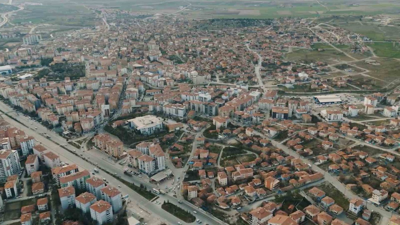 Başkan Dere’den ikinci yıl mesajı: "Yaptığımız her hizmeti Sungurlu’muzun evlatlarına armağan ediyoruz"