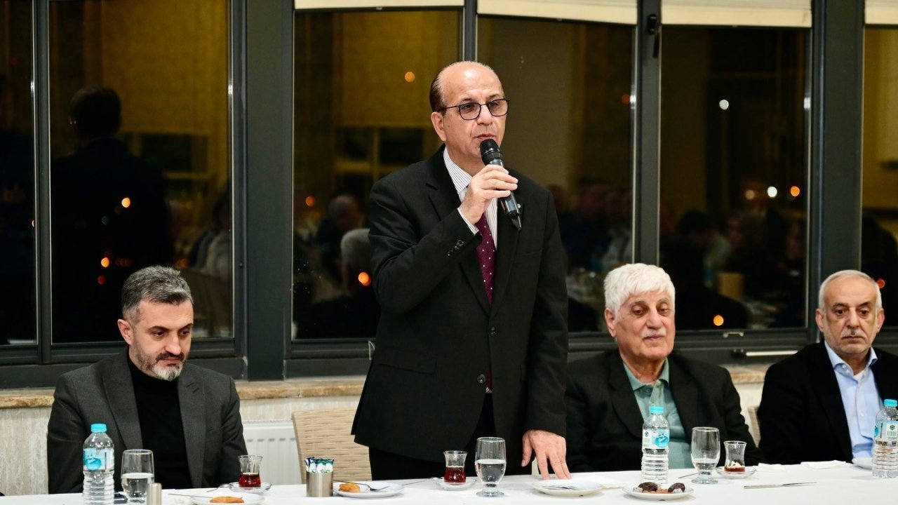 Başkan Geçit, belediye meclis üyeleriyle ‘vefa’ iftarında buluştu