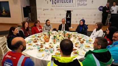 Başkan Yeğin mesai arkadaşlarıyla iftarda buluştu: "Sancaktepe’de büyük bir aileyiz"