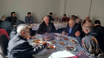 Bayburt’ta huzurevi sakinleri yakınlarıyla kahvaltıda buluştu