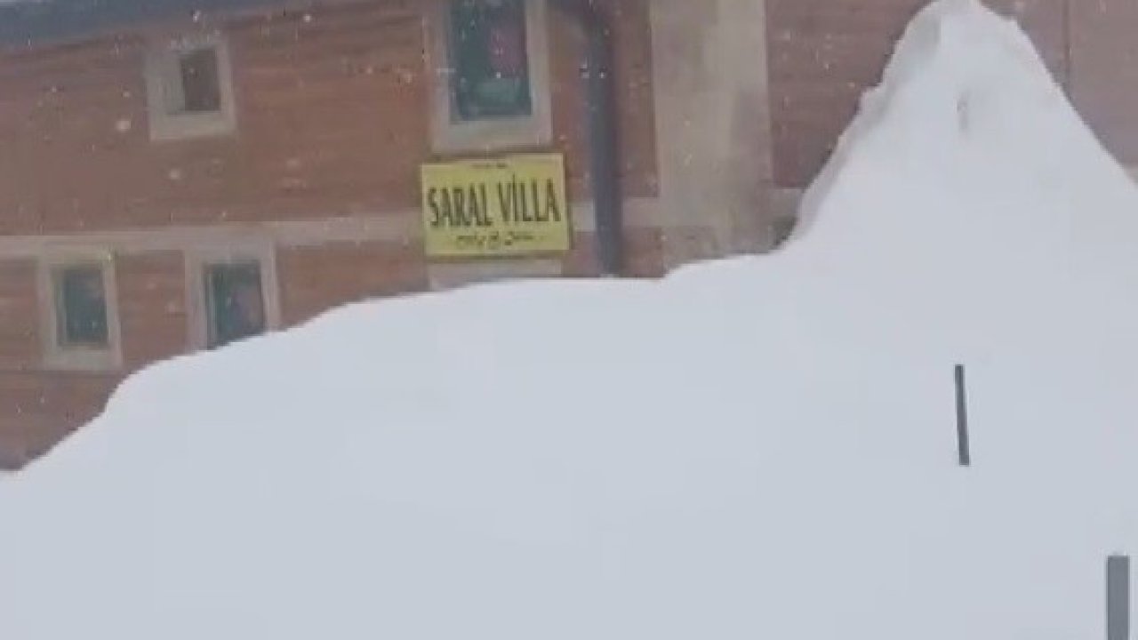 Bayburt’ta Kılıçkaya Yaylası kar altında kaldı